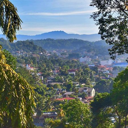 La Colina Kandy Bagian luar foto